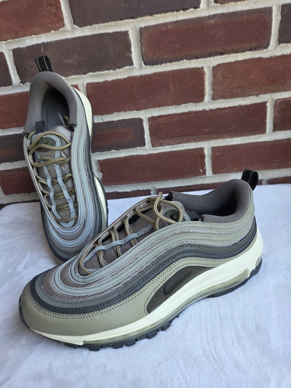 Nike Air Max 97 Olive Khaki Gray Sneakers Women's Size 11 DQ1164-200